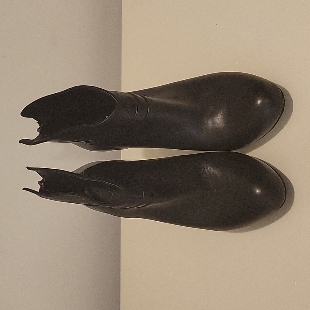 Jessica Simpson back zip booties stiletto